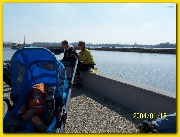 599x448 pixels (208K)